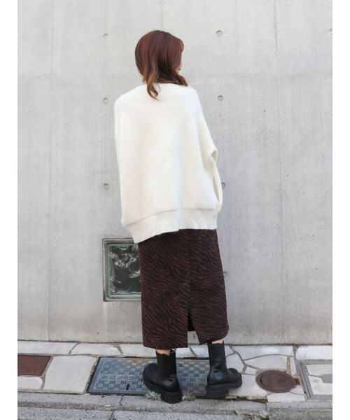 Ungrid(アングリッド)の「アンゴラ混ジップニットカーデ(カーディガン/ボレロ・レディース・レッド/ライトグレー/オフホワイト・FREE)」の17枚目の写真