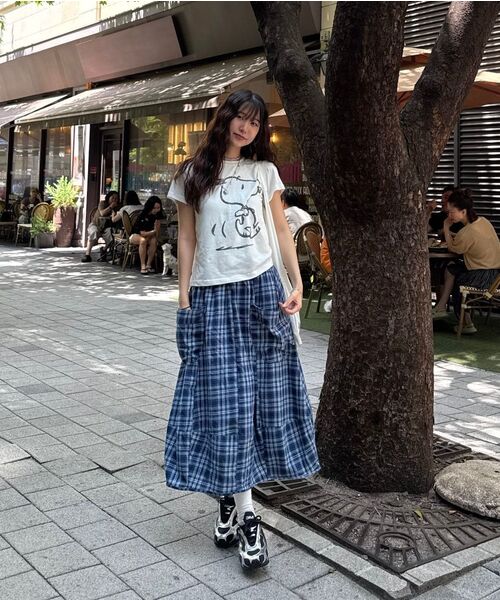 LADY VOLUME(レディーボリューム)の「ムーブスヌーピーTシャツ(アイボリー)(Tシャツ/カットソー・レディース・その他・SMALL/MEDIUM)」の6枚目の写真