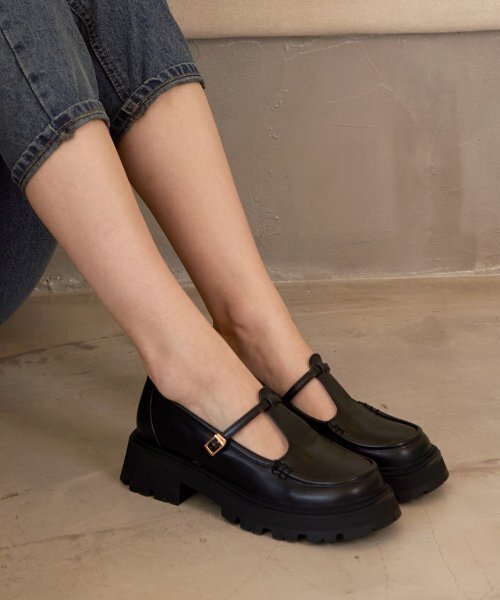 ミドルアップストラップメリージェーンプラットフォームローファー (ブラック)