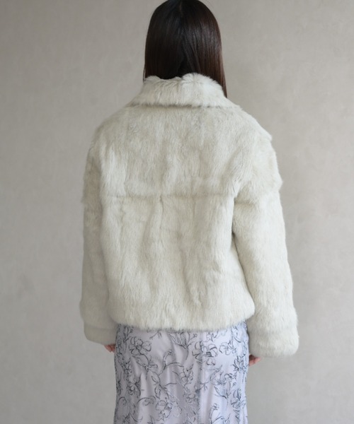 31 Sons de mode（トランテアン　ソン　ドゥ　モード）の「ファーコート（その他アウター・レディース・ライトグレー/ベージュ・ﾌﾘ-）」の16枚目の写真