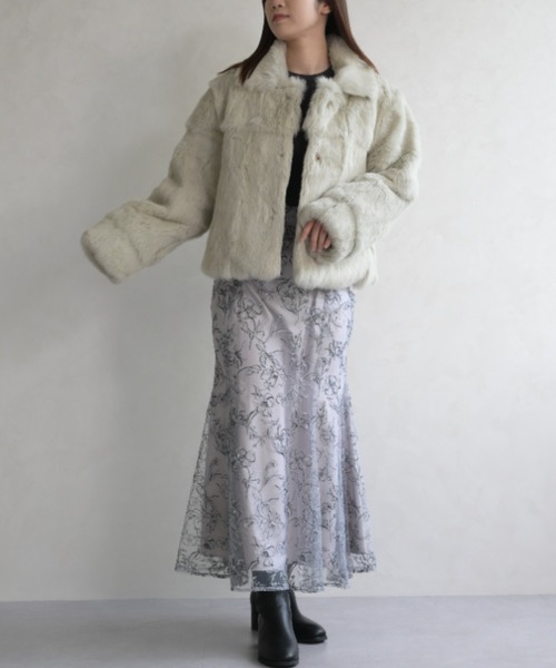31 Sons de mode（トランテアン　ソン　ドゥ　モード）の「ファーコート（その他アウター・レディース・ライトグレー/ベージュ・ﾌﾘ-）」の10枚目の写真