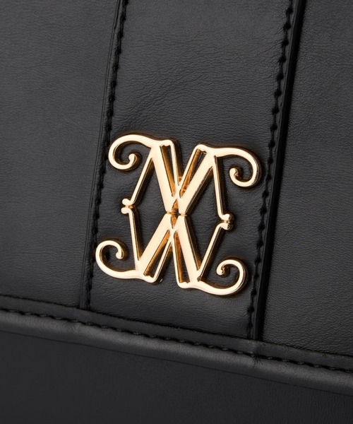 INGNI（イング）の「エンブレム付ショルダーバッグ（ハンドバッグ・レディース・ブラック/ホワイト・-）」の17枚目の写真