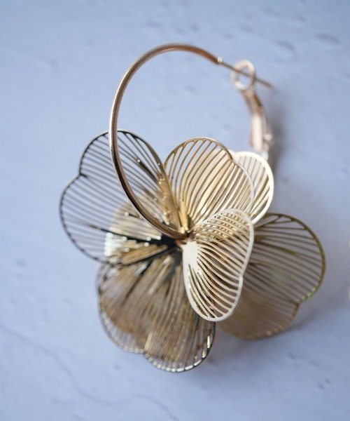 Port（ポート）の「【 Port / ポート 】 メタル フラワー フープピアス #（ピアス（両耳用）・レディース・ゴールド/シルバー・FREE）」の11枚目の写真