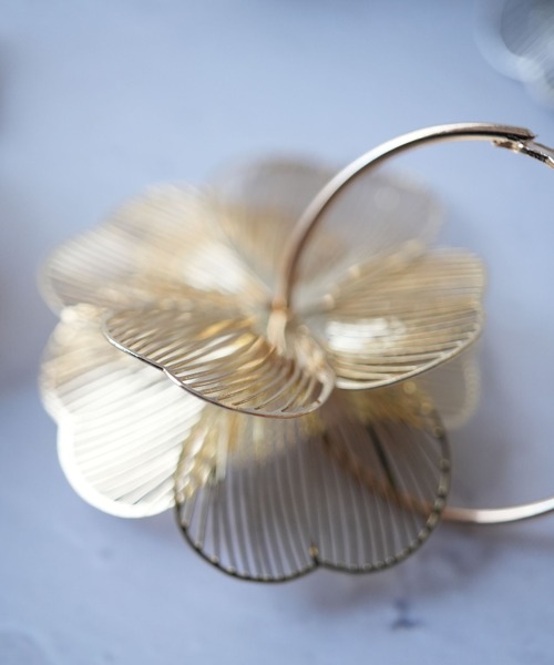 Port（ポート）の「【 Port / ポート 】 メタル フラワー フープピアス #（ピアス（両耳用）・レディース・ゴールド/シルバー・FREE）」の12枚目の写真