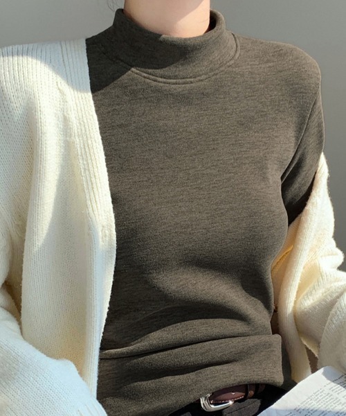ONEP STAR(ワンピスター)の「裏起毛タートルネックカットソー(Tシャツ/カットソー・レディース・ブラック/オフホワイト/ピンク/カーキ/ダークブラウン/ライトブラウン/グレー・MEDIUM/LARGE/X-LARGE)」の9枚目の写真