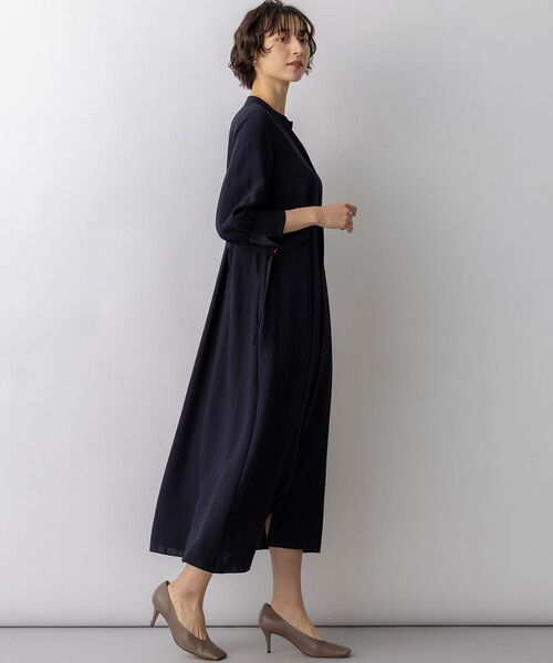 23区 L(ニジュウサンクオオキイサイズ)の「ドビーストライプ ワンピース(ワンピース・レディース・ネイビー系1/スカイブルー系1・44/46/48)」の4枚目の写真