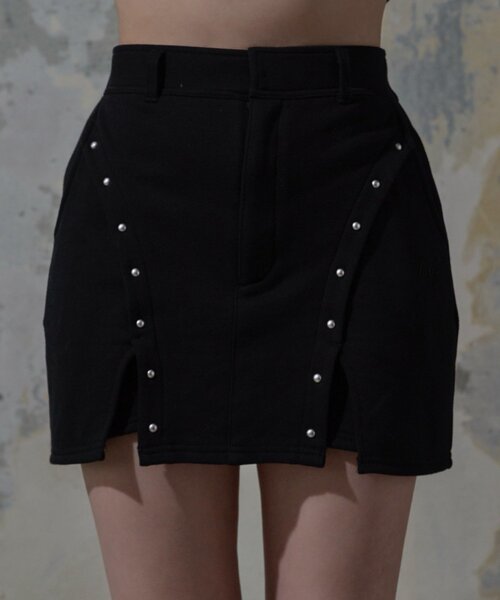 Mavie..7（メヴィセットゥ）の「【Mavie..7】スタッズ付ミニスコート（スカート・レディース・グレー/ブラック/スミクロ・MEDIUM/SMALL）」の13枚目の写真