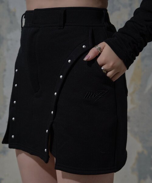 Mavie..7（メヴィセットゥ）の「【Mavie..7】スタッズ付ミニスコート（スカート・レディース・グレー/ブラック/スミクロ・MEDIUM/SMALL）」の14枚目の写真