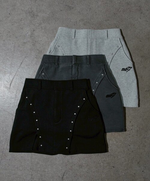 Mavie..7（メヴィセットゥ）の「【Mavie..7】スタッズ付ミニスコート（スカート・レディース・グレー/ブラック/スミクロ・MEDIUM/SMALL）」の9枚目の写真