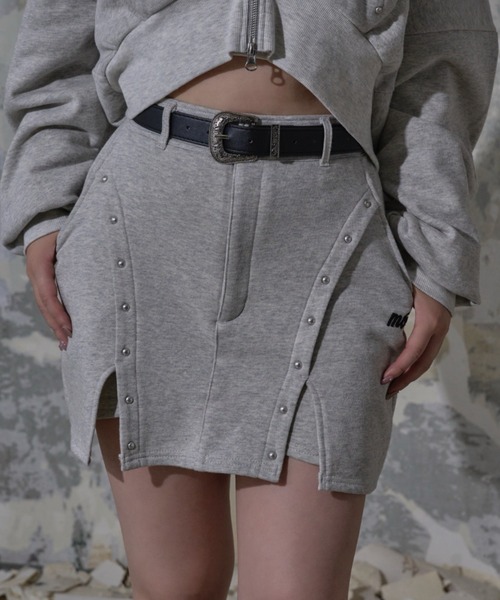 Mavie..7（メヴィセットゥ）の「【Mavie..7】スタッズ付ミニスコート（スカート・レディース・グレー/ブラック/スミクロ・MEDIUM/SMALL）」の3枚目の写真