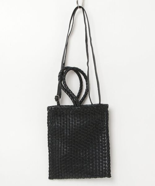 MASSIVE STORE（マッシブストア）の「【Swaraj/スワラージ】手編みメッシュレザー2WAY mini BAG（牛革）（ハンドバッグ・メンズ・ブラック系その他/ブラック/ホワイト・FREE）」の2枚目の写真