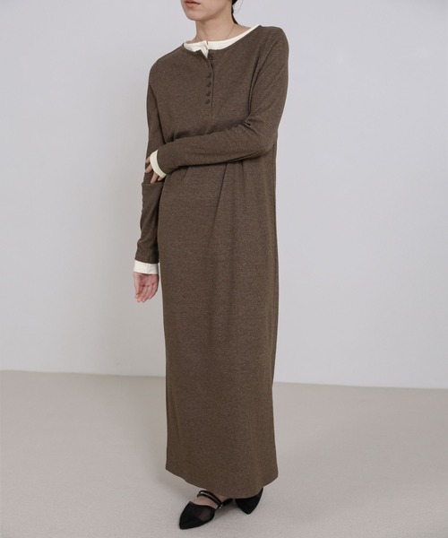 select MOCA（セレクトモカ）の「カットリブレイヤードヘンリーネックワンピース（ワンピース・レディース・ブラウン/グレー/ブラック・LARGE/MEDIUM）」の3枚目の写真