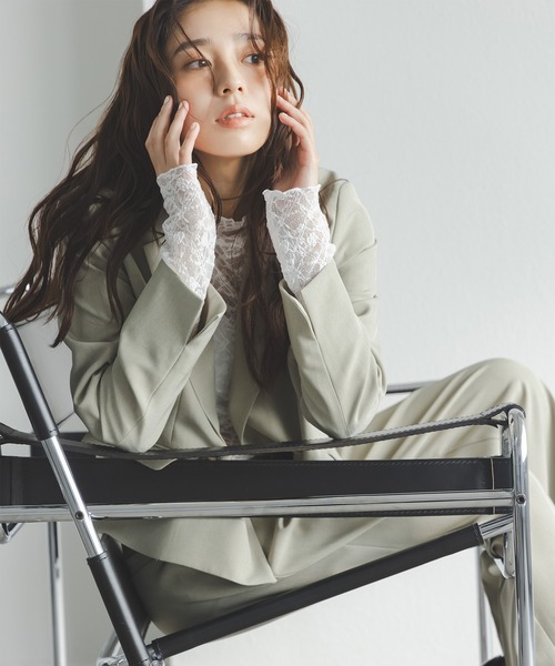 NATURAL BEAUTY BASIC(ナチュラルビューティーベーシック)の「◇レースハイネックカットソー(Tシャツ/カットソー・レディース・オフホワイト/ブラック・FREE)」の1枚目の写真