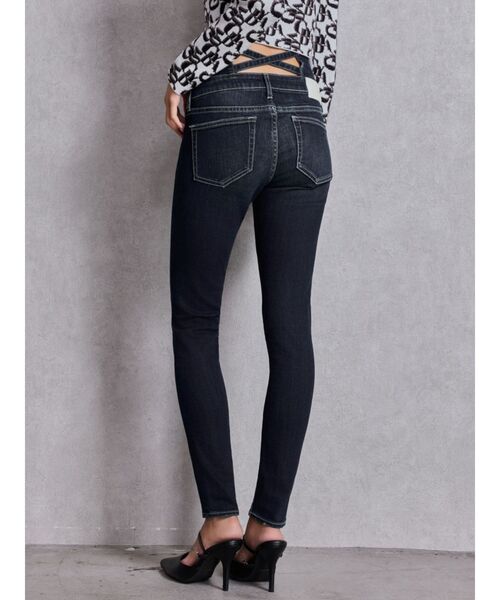 GYDA（ジェイダ）の「ハイウエストウエストクロススキニーデニムパンツ（デニムパンツ・レディース・ブラック/ライトブルー/インディゴブルー・X-SMALL/SMALL/MEDIUM/LARGE）」の3枚目の写真