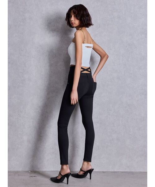 GYDA(ジェイダ)の「ハイウエストウエストクロススキニーデニムパンツ(デニムパンツ・レディース・インディゴブルー/ブラック/ライトブルー・MEDIUM/SMALL/X-SMALL/LARGE)」の10枚目の写真
