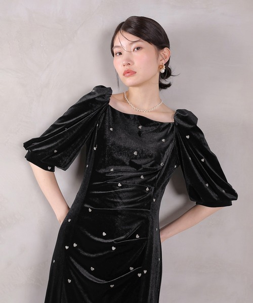 Kana（カナ）の「ハート刺繍 ベロア ウエストタック デザイン ワンピース ドレス 結婚式 お呼ばれ オケージョン デイリー（ドレス・レディース・ブラウン/ブラック・M）」の3枚目の写真