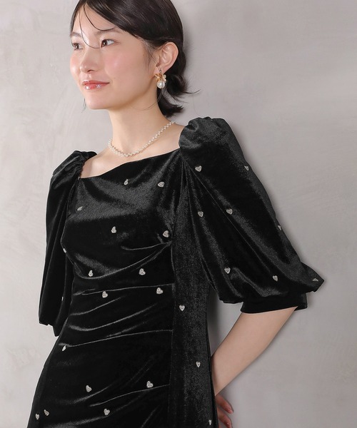 Kana（カナ）の「ハート刺繍 ベロア ウエストタック デザイン ワンピース ドレス 結婚式 お呼ばれ オケージョン デイリー（ドレス・レディース・ブラウン/ブラック・M）」の6枚目の写真