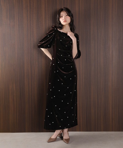 Kana（カナ）の「ハート刺繍 ベロア ウエストタック デザイン ワンピース ドレス 結婚式 お呼ばれ オケージョン デイリー（ドレス・レディース・ブラウン/ブラック・M）」の17枚目の写真