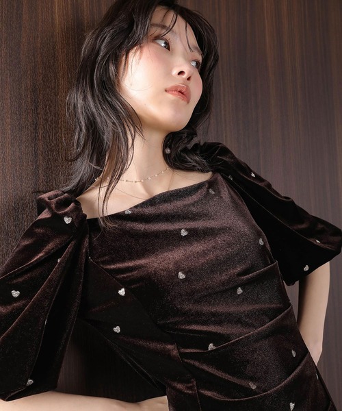 Kana（カナ）の「ハート刺繍 ベロア ウエストタック デザイン ワンピース ドレス 結婚式 お呼ばれ オケージョン デイリー（ドレス・レディース・ブラウン/ブラック・M）」の22枚目の写真