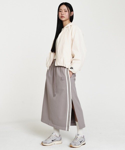 JORDAN BRAND(ジョーダンブランド)の「《セットアップ対応商品》ジョーダン フライト フリース ウィメンズスカート / Jordan Flight Fleece Women's Skirt IF1033-016 Enigma Stone(スカート・レディース・グレー系その他2・M/S/XS/L/XL)」の10枚目の写真