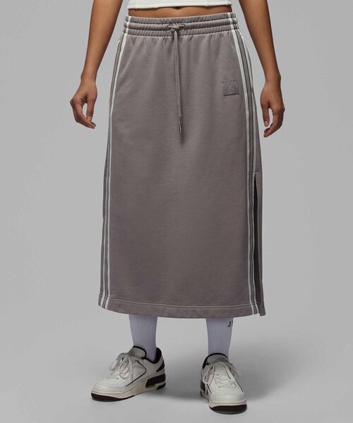 JORDAN BRAND(ジョーダンブランド)の「《セットアップ対応商品》ジョーダン フライト フリース ウィメンズスカート / Jordan Flight Fleece Women's Skirt IF1033-016 Enigma Stone(スカート・レディース・グレー系その他2・M/S/XS/L/XL)」の7枚目の写真