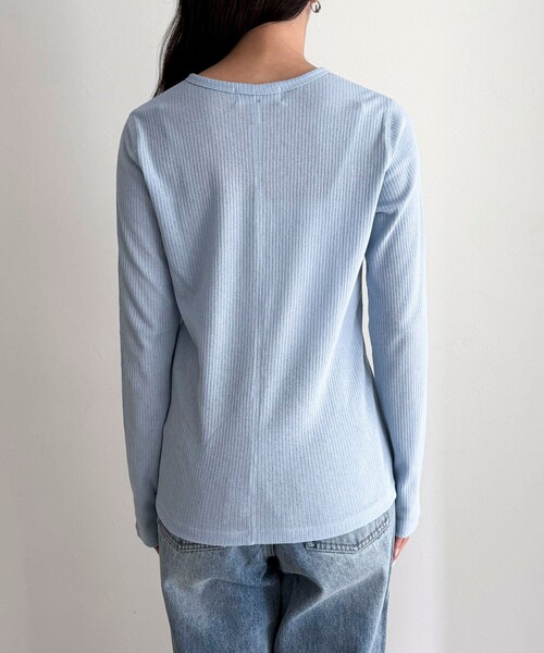 fredy emue（フレディエミュ）の「シアーテレコヘンリーネックプルオーバー（Tシャツ/カットソー・レディース・サックスブルー/ベージュ/ネイビー/オフホワイト・38）」の17枚目の写真