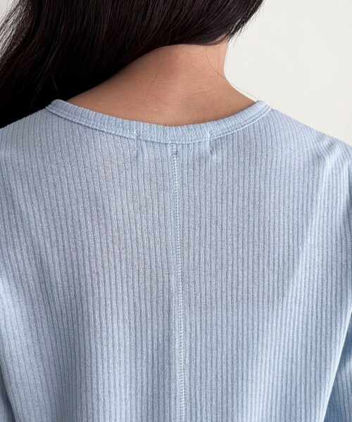 fredy emue（フレディエミュ）の「シアーテレコヘンリーネックプルオーバー（Tシャツ/カットソー・レディース・サックスブルー/ベージュ/ネイビー/オフホワイト・38）」の18枚目の写真