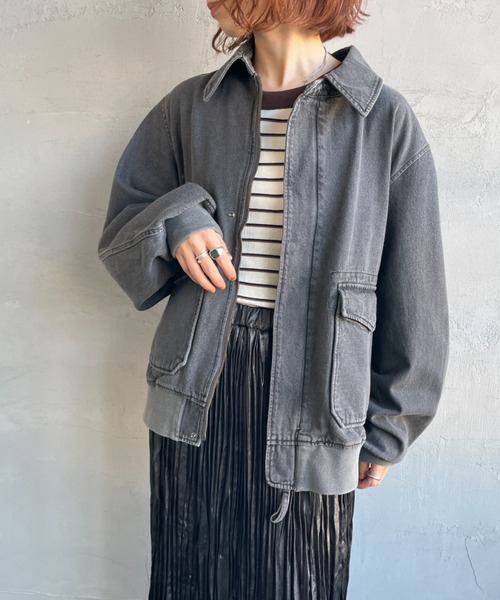 ARMY TWILL（アーミーツイル）の「[ARMY TWILL/アーミーツイル] 別注 デニム A-2フライトジャケット（ブルゾン・レディース・ブラック/ネイビー・L/M/S）」の3枚目の写真