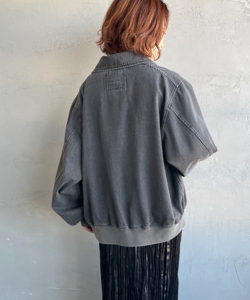 ARMY TWILL（アーミーツイル）の「[ARMY TWILL/アーミーツイル] 別注 デニム A-2フライトジャケット（ブルゾン・レディース・ブラック/ネイビー・L/M/S）」の6枚目の写真