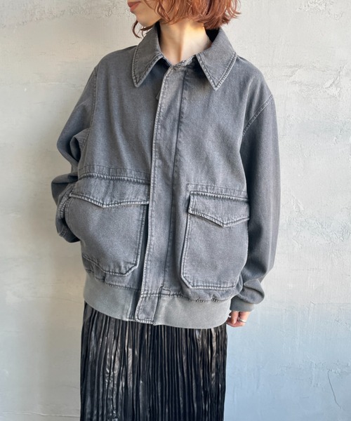 ARMY TWILL（アーミーツイル）の「[ARMY TWILL/アーミーツイル] 別注 デニム A-2フライトジャケット（ブルゾン・レディース・ブラック/ネイビー・L/M/S）」の4枚目の写真