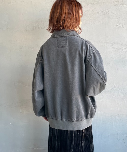 ARMY TWILL（アーミーツイル）の「[ARMY TWILL/アーミーツイル] 別注 デニム A-2フライトジャケット（ブルゾン・レディース・ブラック/ネイビー・L/M/S）」の10枚目の写真