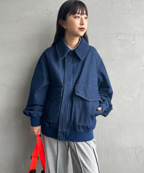 ARMY TWILL（アーミーツイル）の「[ARMY TWILL/アーミーツイル] 別注 デニム A-2フライトジャケット（ブルゾン・レディース・ブラック/ネイビー・L/M/S）」の21枚目の写真
