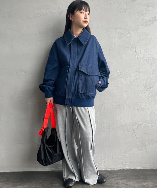 ARMY TWILL（アーミーツイル）の「[ARMY TWILL/アーミーツイル] 別注 デニム A-2フライトジャケット（ブルゾン・レディース・ブラック/ネイビー・L/M/S）」の22枚目の写真