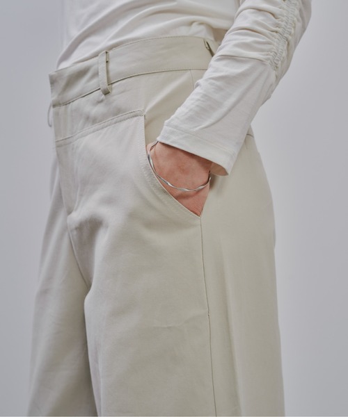Julep(ジュレップ)の「chino Wide Pants(チノパンツ・レディース・アイボリー/ベージュ/ブラック・SMALL/MEDIUM)」の12枚目の写真