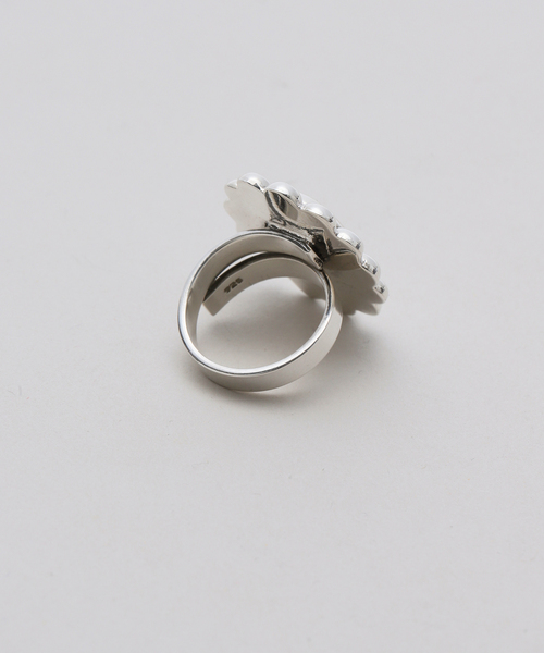 Spick & Span（スピックアンドスパン）の「BASENOTES / ベースノート FLOWER RING BN-H003（リング・レディース・シルバー・5）」の5枚目の写真