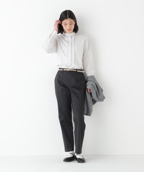 human woman（ヒューマンウーマン）の「◆【定番】サテンストレッチ細身ストレートパンツ（その他パンツ・レディース・ベージュ/グレー系その他・SMALL/MEDIUM）」の17枚目の写真