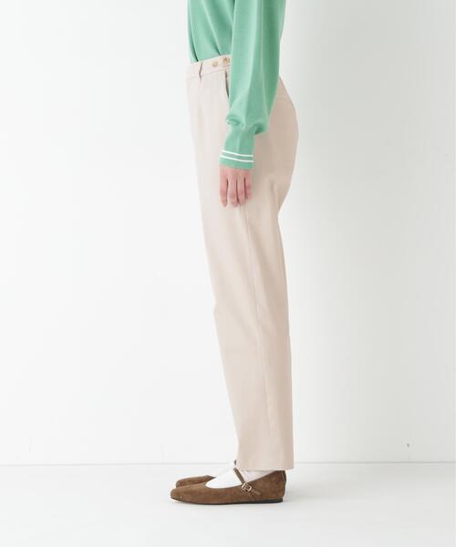 human woman（ヒューマンウーマン）の「◆【定番】サテンストレッチ細身ストレートパンツ（その他パンツ・レディース・ベージュ/グレー系その他・SMALL/MEDIUM）」の9枚目の写真