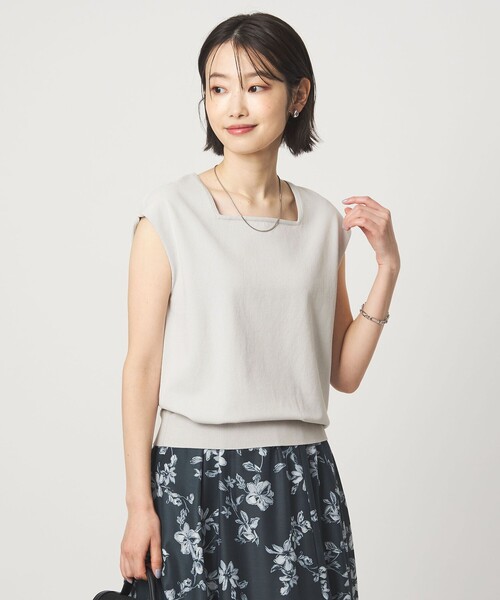 green label relaxing(グリーンレーベルリラクシング)の「HIYOKE スクエアネック フレンチスリーブ ニット(ニット/セーター・レディース・ホワイト/ライトグレー/ダークブラウン/レッド/ネイビー・FREE)」の3枚目の写真