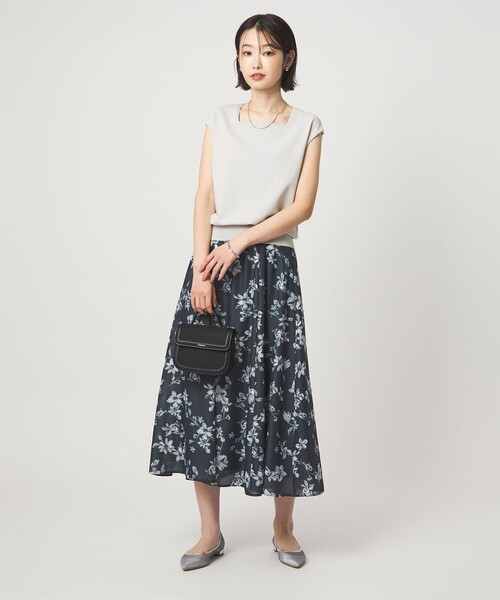 green label relaxing(グリーンレーベルリラクシング)の「HIYOKE スクエアネック フレンチスリーブ ニット(ニット/セーター・レディース・ホワイト/ライトグレー/ダークブラウン/レッド/ネイビー・FREE)」の20枚目の写真