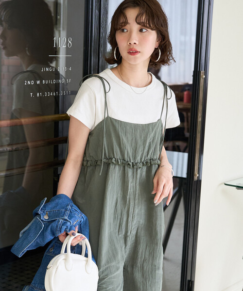 FREAK'S STORE（フリークスストア）の「限定展開　ワッシャー加工 フリル ボリューム サロペット（サロペット/オーバーオール・レディース・ブラウン/オリーブ/ブラック/ネイビー/イエロー・MEDIUM/SMALL）」の21枚目の写真