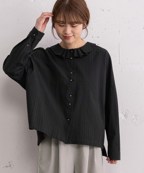 POU DOU DOU（プードゥドゥ）の「タック衿ボックスシャツ（シャツ/ブラウス・レディース・オフホワイト/ブルー/ブラック・3）」の3枚目の写真