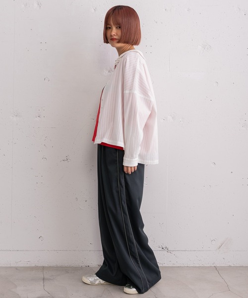 POU DOU DOU（プードゥドゥ）の「タック衿ボックスシャツ（シャツ/ブラウス・レディース・オフホワイト/ブルー/ブラック・3）」の12枚目の写真