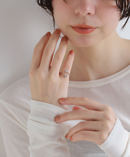 JUSTINE CLENQUET(ジュスティーヌクランケ)の「【JUSTINE CLENQUET/ジャスティーヌ クランケ】 JUNO MID RING(ネックレス・レディース・シルバー・FREE)」の4枚目の写真