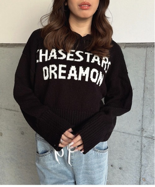 EGOIST(エゴイスト)の「ロゴフード短丈ニットトップス(ニット/セーター・レディース・ブラック/ホワイト/ベージュ・FREE)」の3枚目の写真