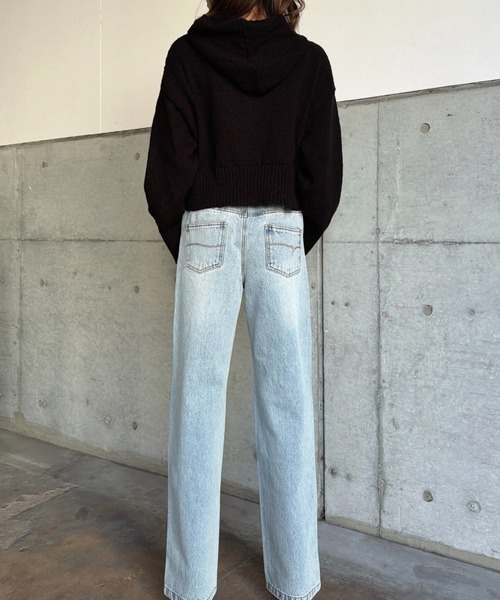 EGOIST(エゴイスト)の「ロゴフード短丈ニットトップス(ニット/セーター・レディース・ブラック/ホワイト/ベージュ・FREE)」の20枚目の写真