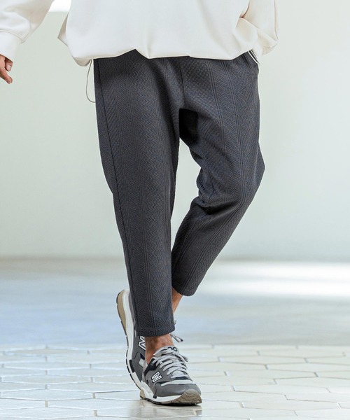 Magine(マージン)の「mp14662- Textured Poly Knit Stretch Easy Tapered Pants イージーテーパードパンツ(MGN-261-035)(その他パンツ・メンズ・ライトグレー/チャコール/ブラック・46/44/48)」の3枚目の写真