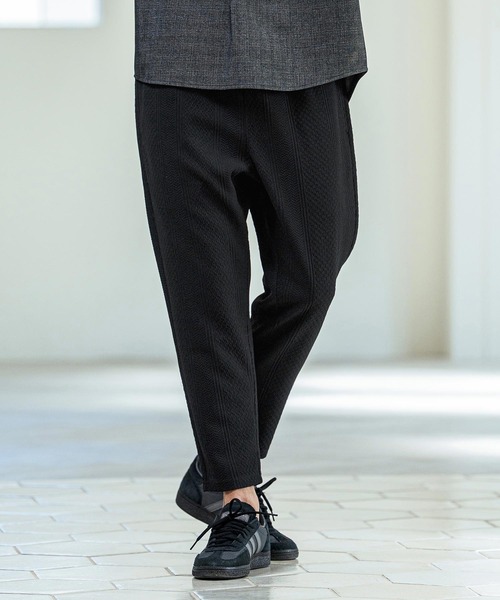 Magine(マージン)の「mp14662- Textured Poly Knit Stretch Easy Tapered Pants イージーテーパードパンツ(MGN-261-035)(その他パンツ・メンズ・ライトグレー/チャコール/ブラック・46/44/48)」の16枚目の写真