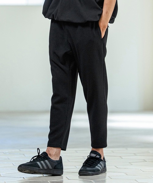 Magine(マージン)の「mp14662- Textured Poly Knit Stretch Easy Tapered Pants イージーテーパードパンツ(MGN-261-035)(その他パンツ・メンズ・ライトグレー/チャコール/ブラック・46/44/48)」の18枚目の写真