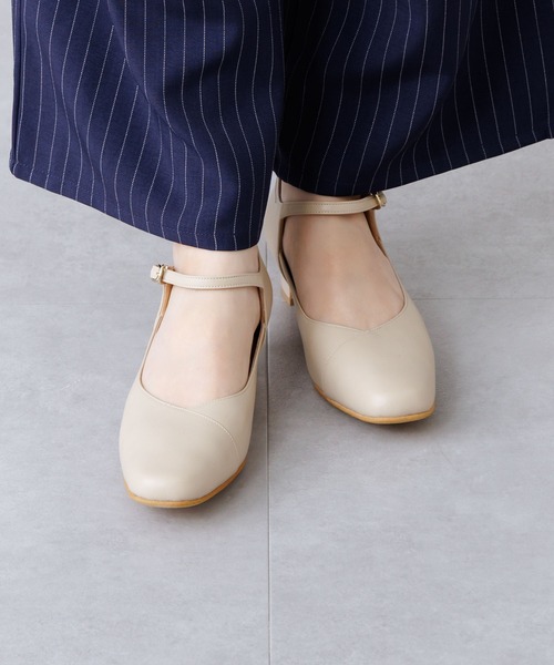 HIMIKO(ヒミコ)の「【HIMIKO】3.5cmヒールストラップパンプス/605006(パンプス・レディース・ライトベージュ/ライトグレー・23.0cm/22.5cm/24.5cm/24.0cm/23.5cm)」の4枚目の写真