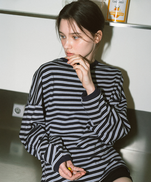 YUPPE(ヨッペ)の「オーバーストライプTシャツ_ネイビー(Tシャツ/カットソー・レディース・その他・ONE)」の1枚目の写真
